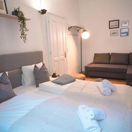 Cosy And Spacious Apartment In The Heart Of Innsbruck Ngoại thất bức ảnh