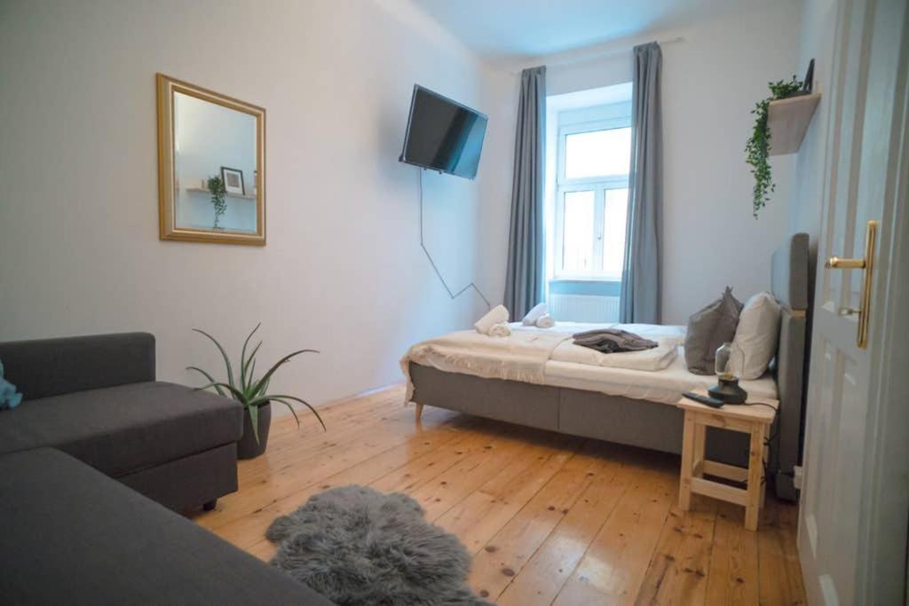 Cosy And Spacious Apartment In The Heart Of Innsbruck Ngoại thất bức ảnh