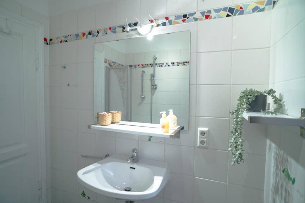 Cosy And Spacious Apartment In The Heart Of Innsbruck Ngoại thất bức ảnh